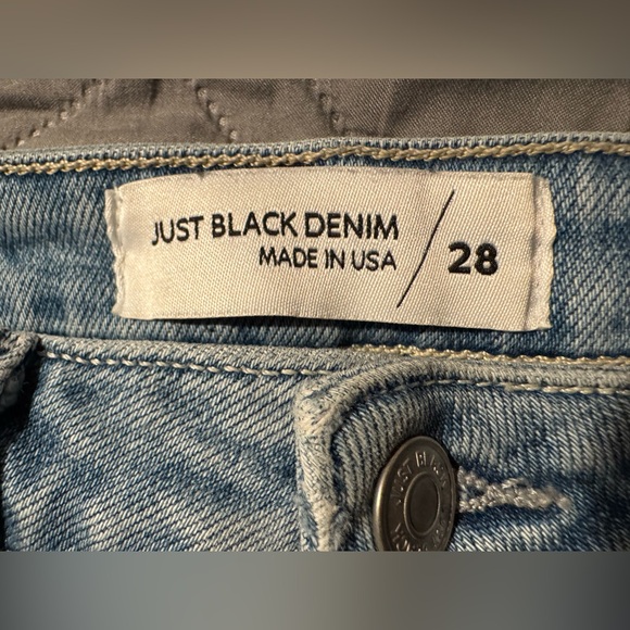 Just Black Denim | Straight Leg Frayed Jeans | Size 28 - Picture 3 of 5